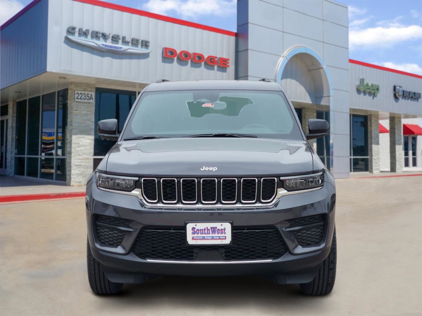 2025 Jeep Grand Cherokee GRAND CHEROKEE LAREDO 4X2