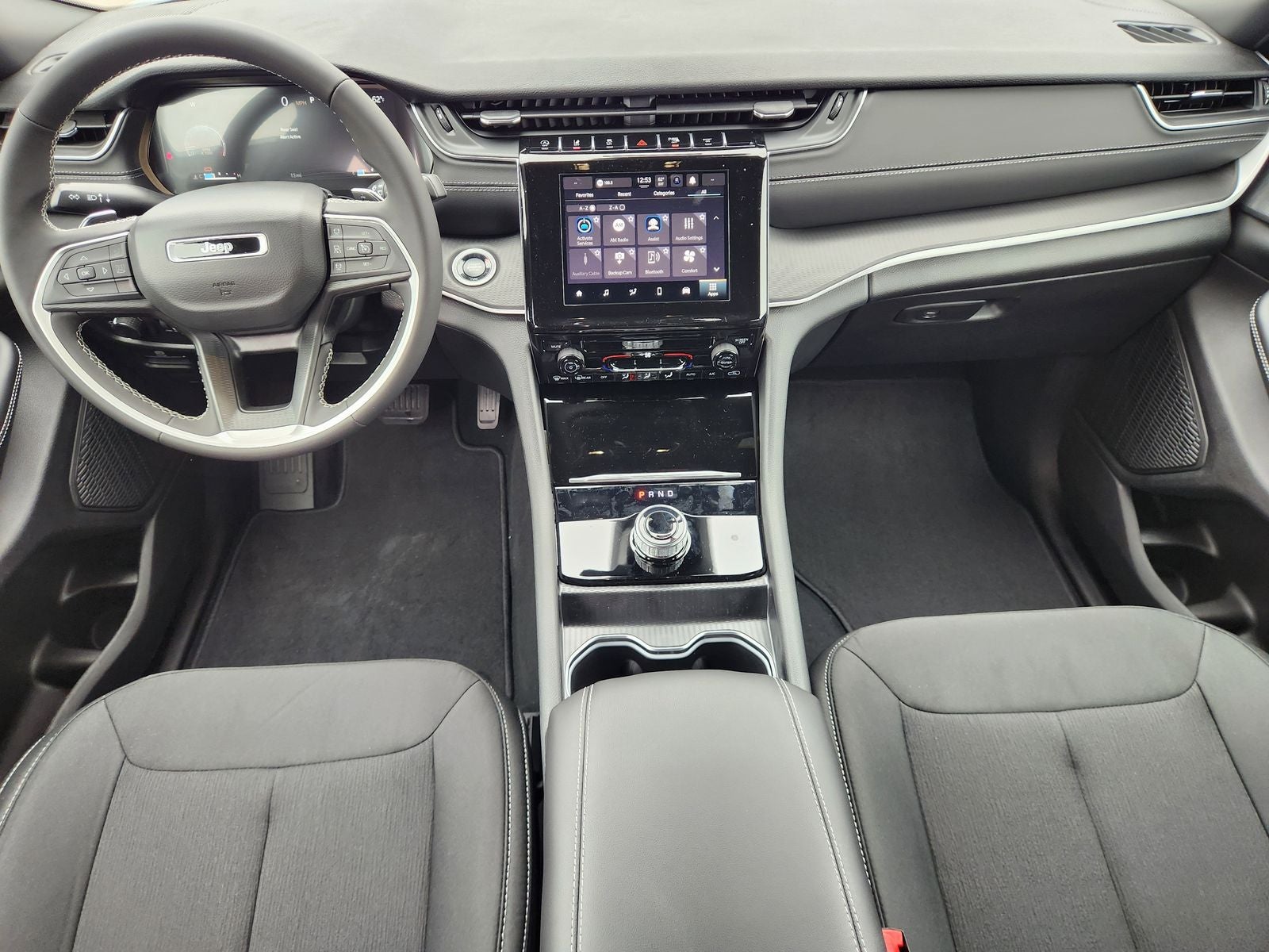 2025 Jeep Grand Cherokee GRAND CHEROKEE LAREDO X 4X2