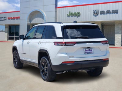 2026 Jeep Grand Cherokee GRAND CHEROKEE LAREDO ALTITUDE 4X2