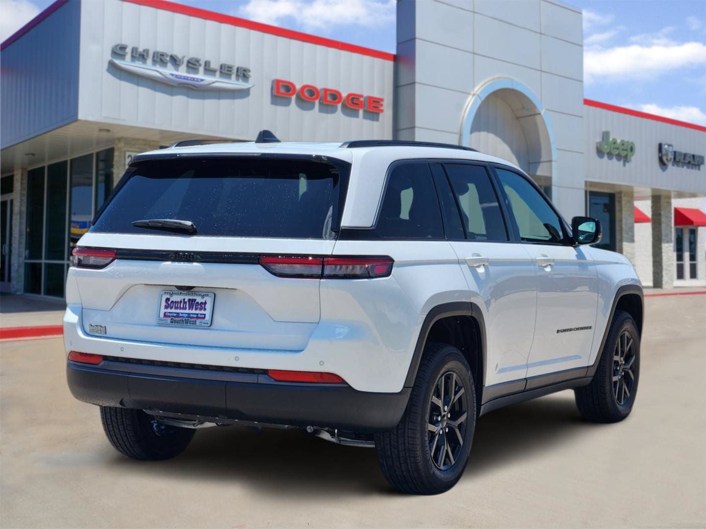 2026 Jeep Grand Cherokee GRAND CHEROKEE LAREDO ALTITUDE 4X2
