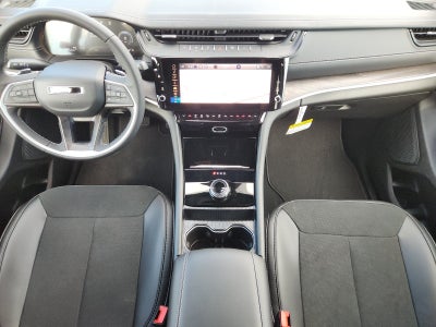 2027 Jeep Grand Cherokee GRAND CHEROKEE LAREDO ALTITUDE 4X2