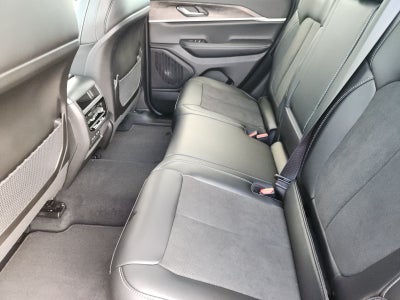 2027 Jeep Grand Cherokee GRAND CHEROKEE LAREDO ALTITUDE 4X2