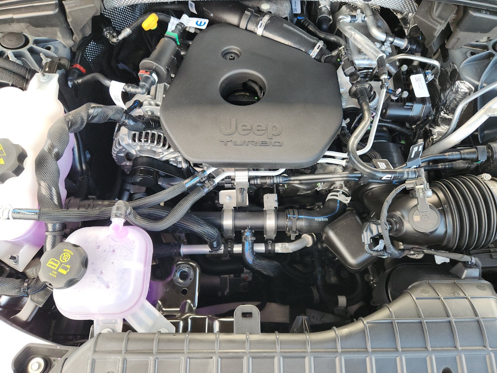 2027 Jeep Grand Cherokee GRAND CHEROKEE LAREDO ALTITUDE 4X2