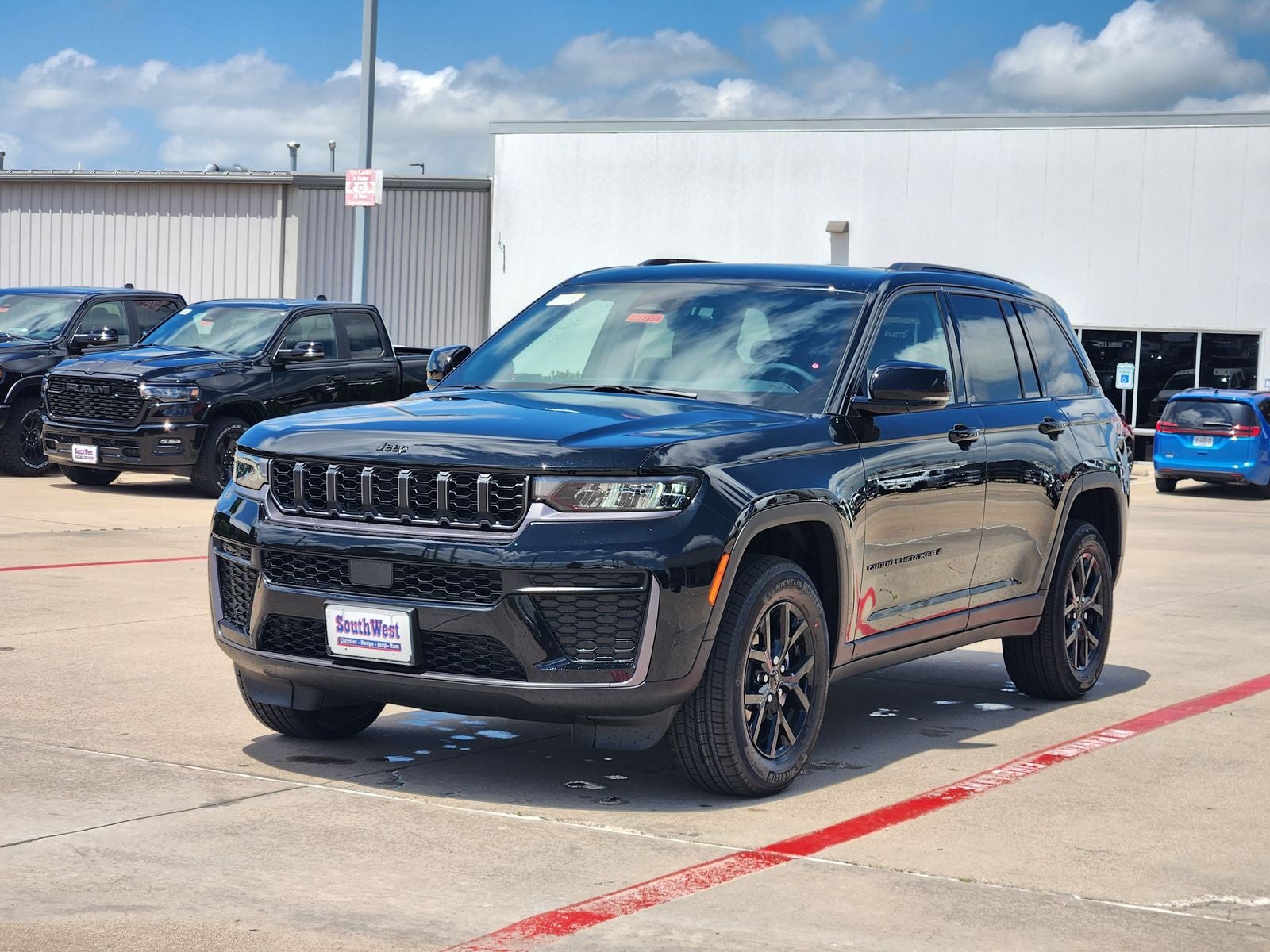 2026 Jeep Grand Cherokee GRAND CHEROKEE LAREDO ALTITUDE 4X2