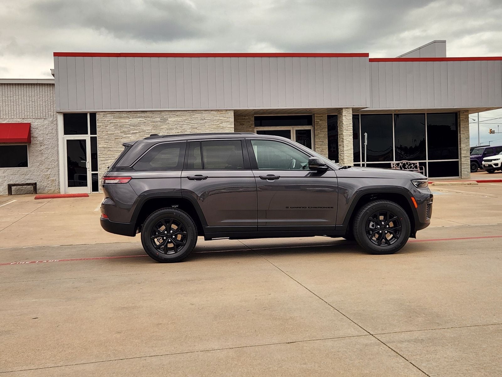 2026 Jeep Grand Cherokee GRAND CHEROKEE LAREDO ALTITUDE 4X2