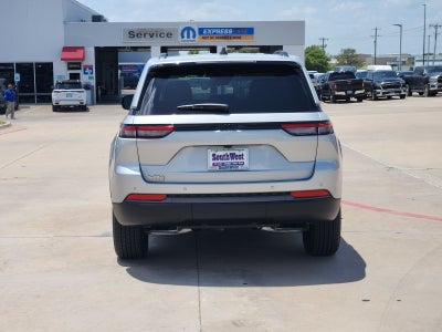 2026 Jeep Grand Cherokee GRAND CHEROKEE LAREDO ALTITUDE 4X2