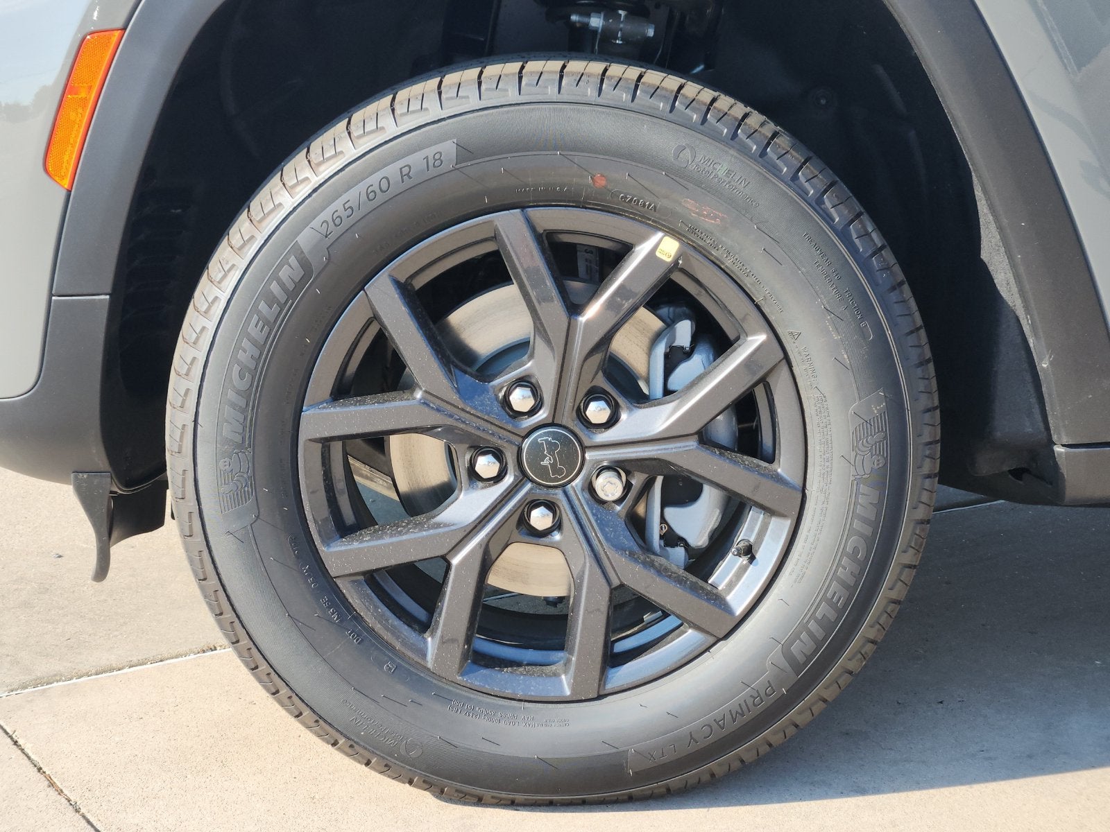 2027 Jeep Grand Cherokee GRAND CHEROKEE LAREDO ALTITUDE 4X2
