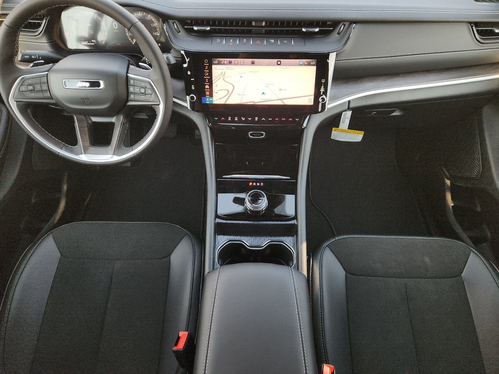2027 Jeep Grand Cherokee GRAND CHEROKEE LAREDO ALTITUDE 4X2