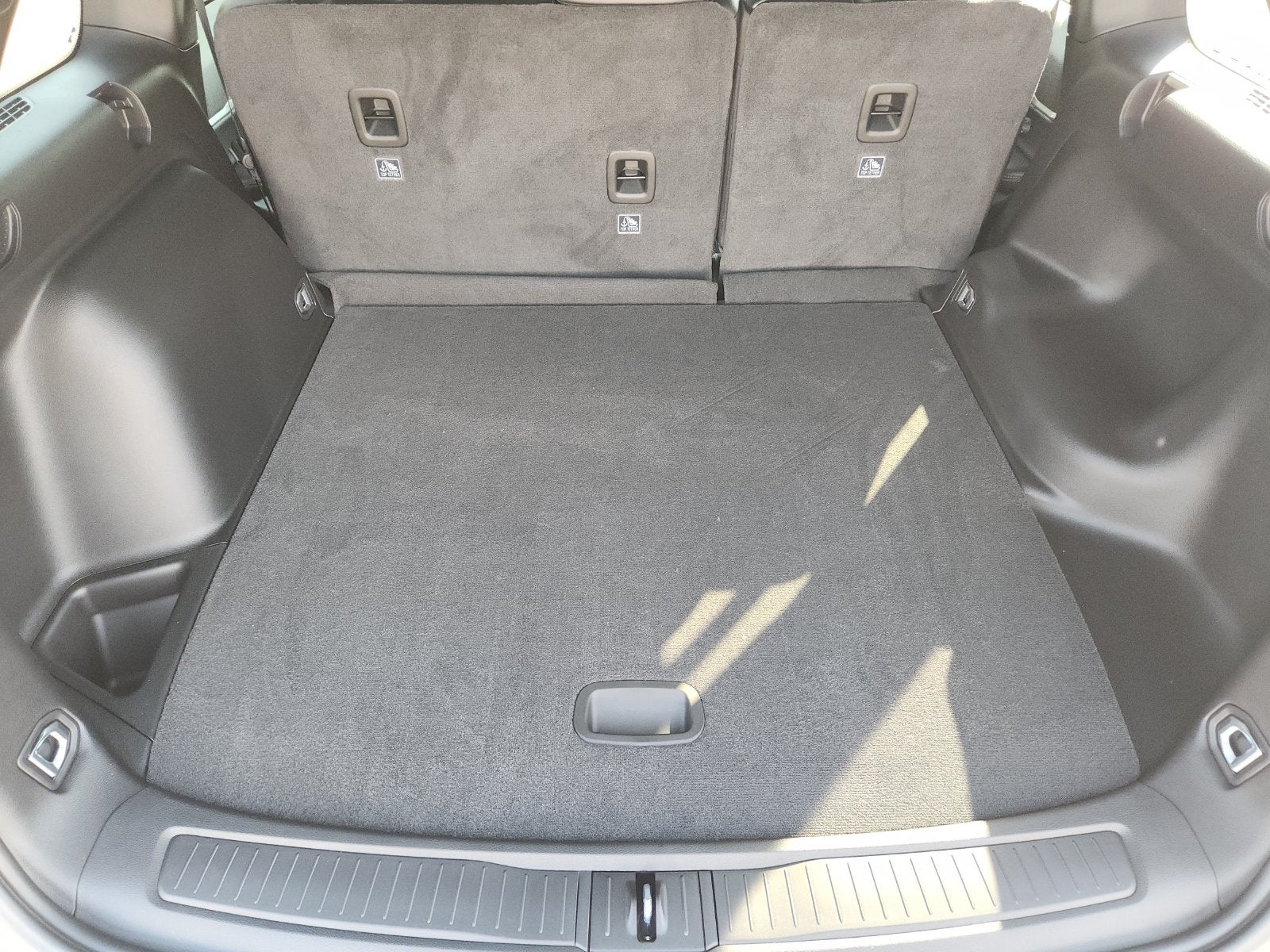 2027 Jeep Grand Cherokee GRAND CHEROKEE LAREDO ALTITUDE 4X2