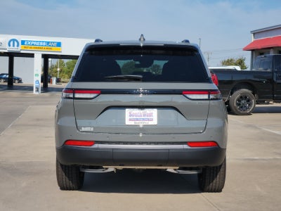 2027 Jeep Grand Cherokee GRAND CHEROKEE LAREDO ALTITUDE 4X2