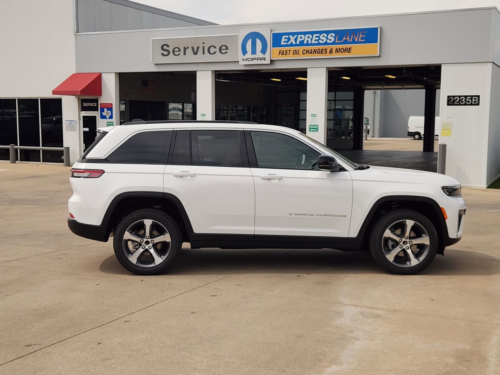 2026 Jeep Grand Cherokee GRAND CHEROKEE LIMITED 4X2