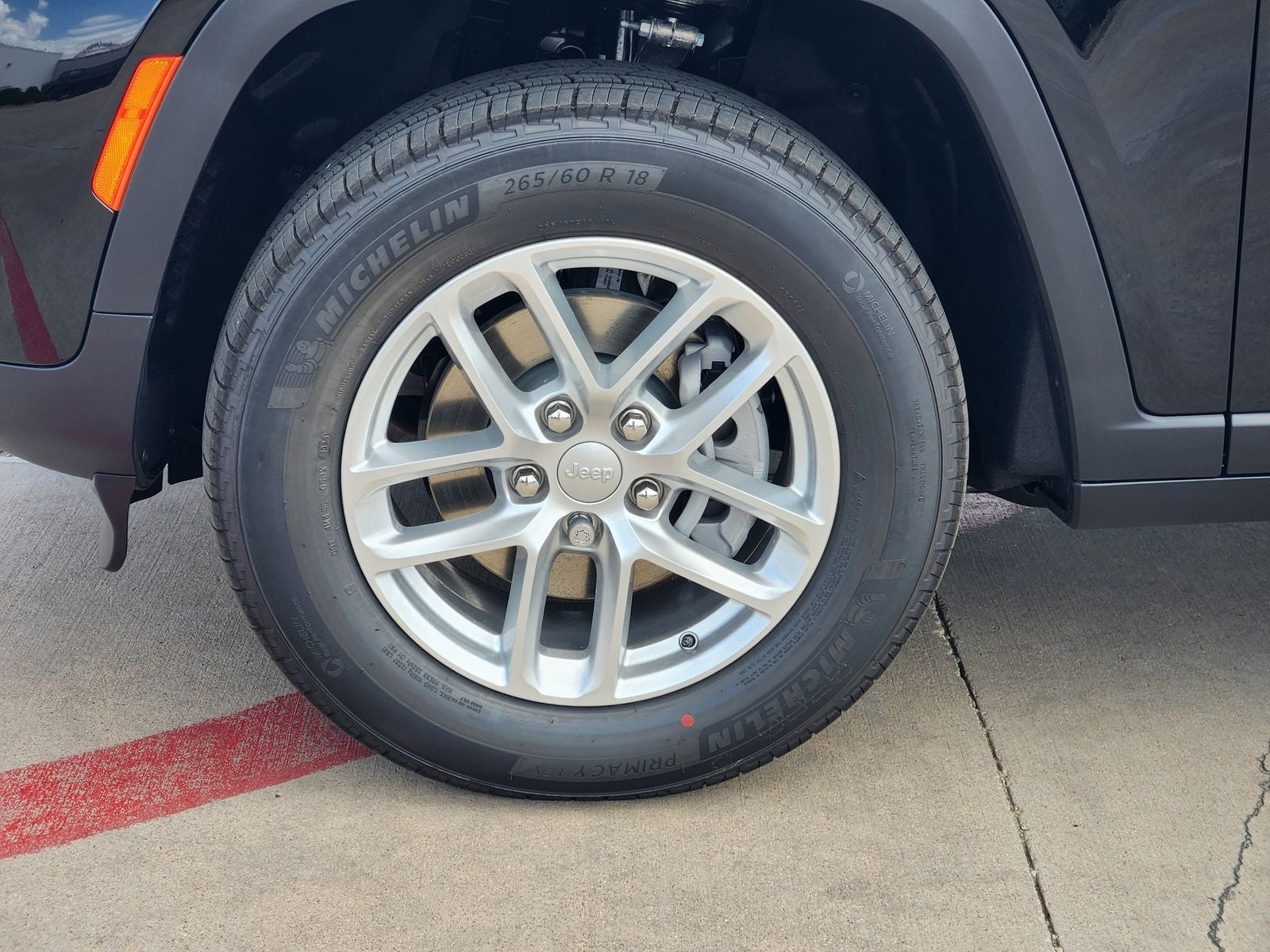 2026 Jeep Grand Cherokee GRAND CHEROKEE LAREDO X 4X4