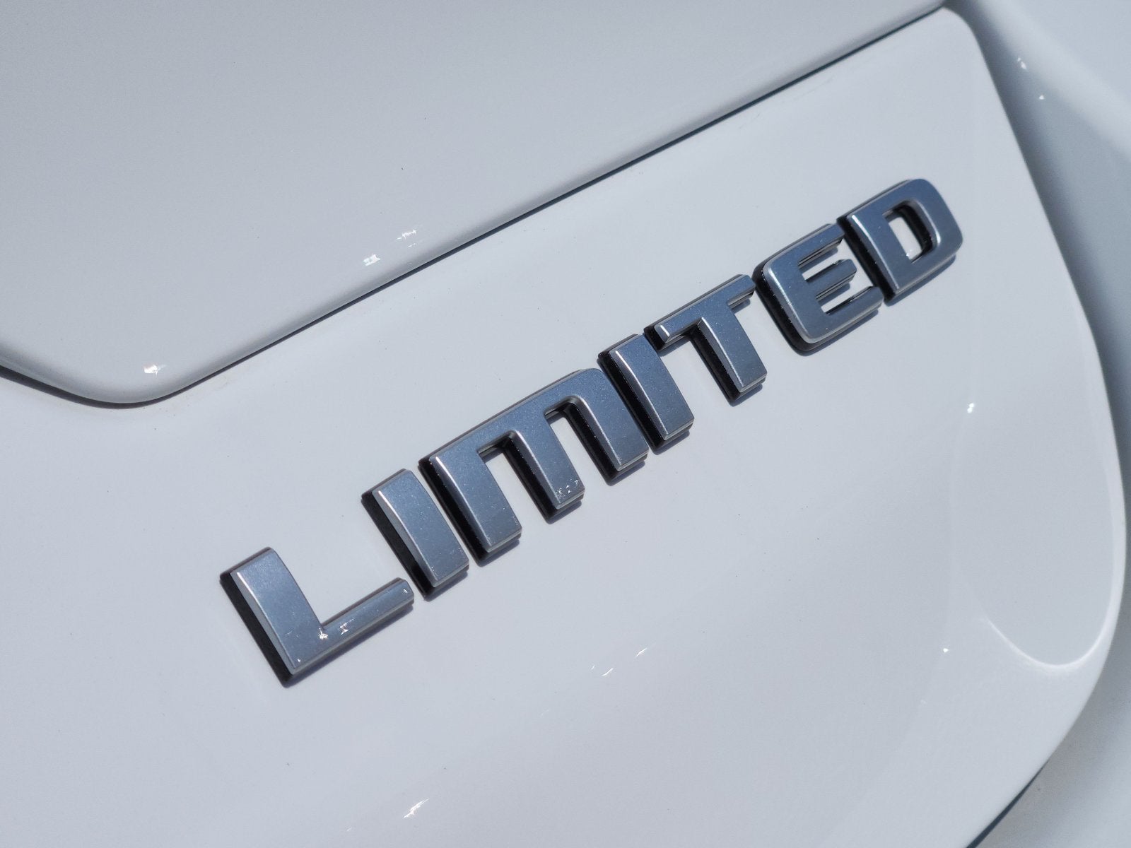 2027 Jeep Grand Cherokee GRAND CHEROKEE LIMITED 4X4