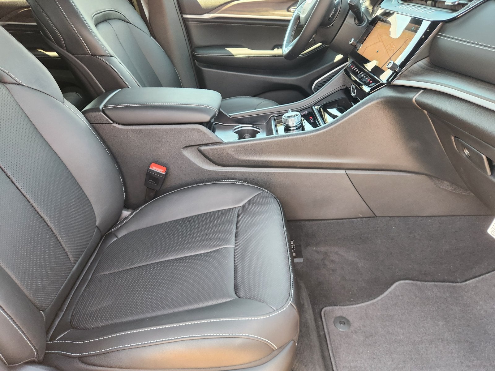 2027 Jeep Grand Cherokee GRAND CHEROKEE LIMITED RESERVE 4X4