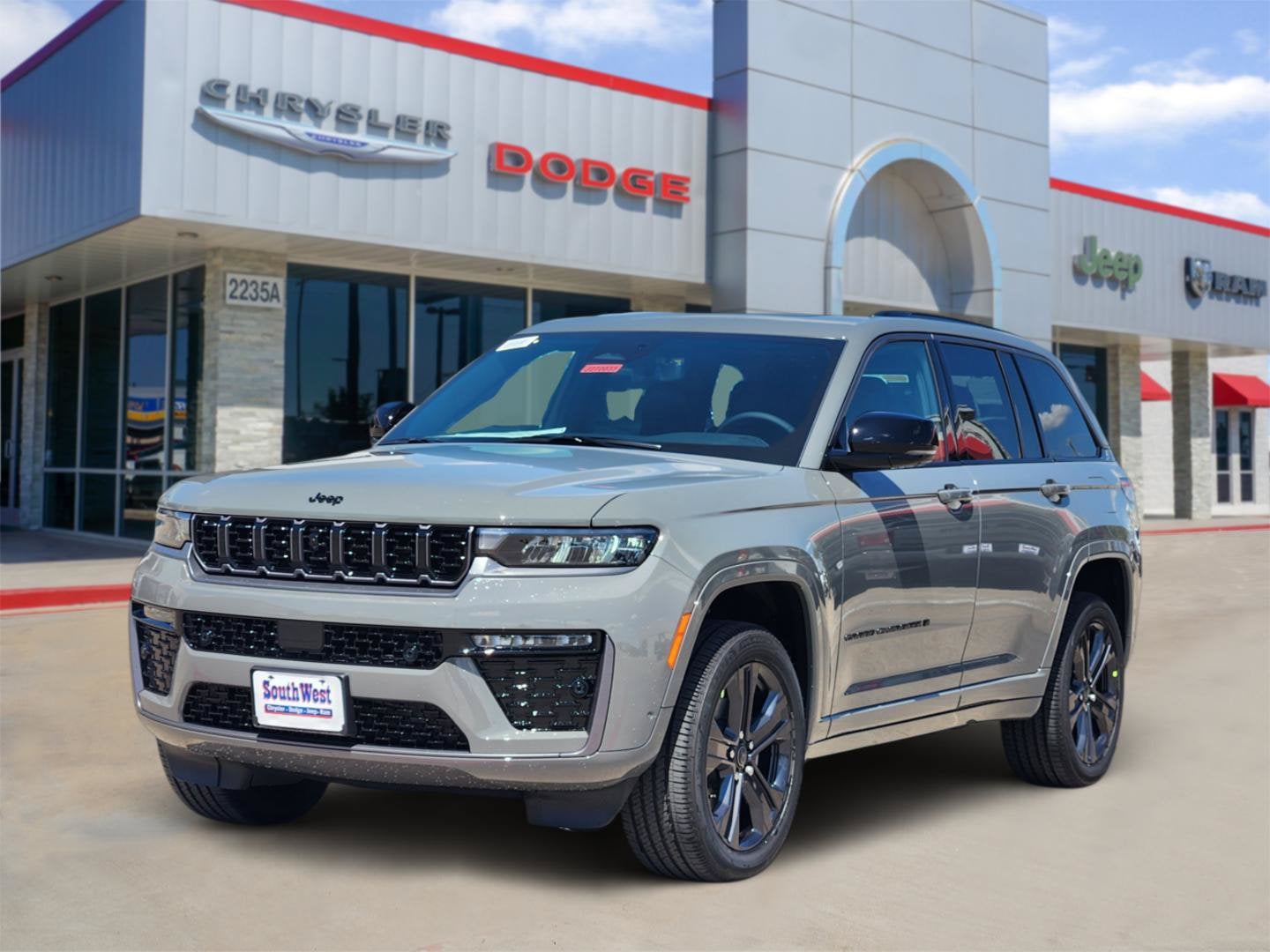 2027 Jeep Grand Cherokee GRAND CHEROKEE LIMITED RESERVE 4X4
