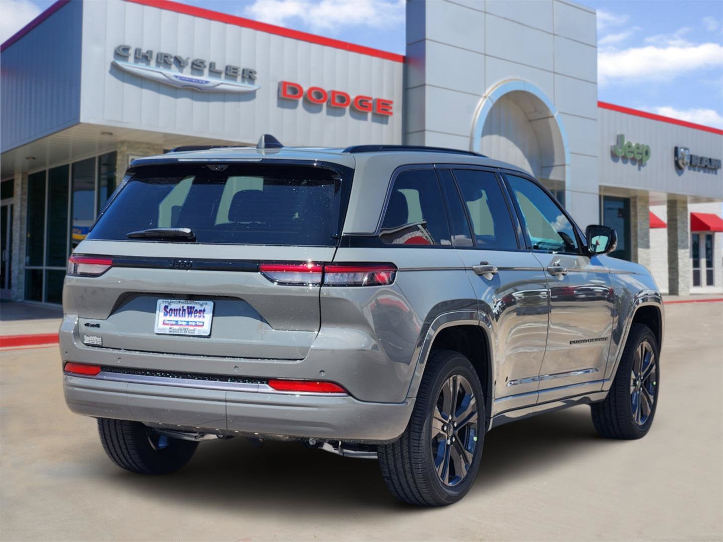 2027 Jeep Grand Cherokee GRAND CHEROKEE LIMITED RESERVE 4X4