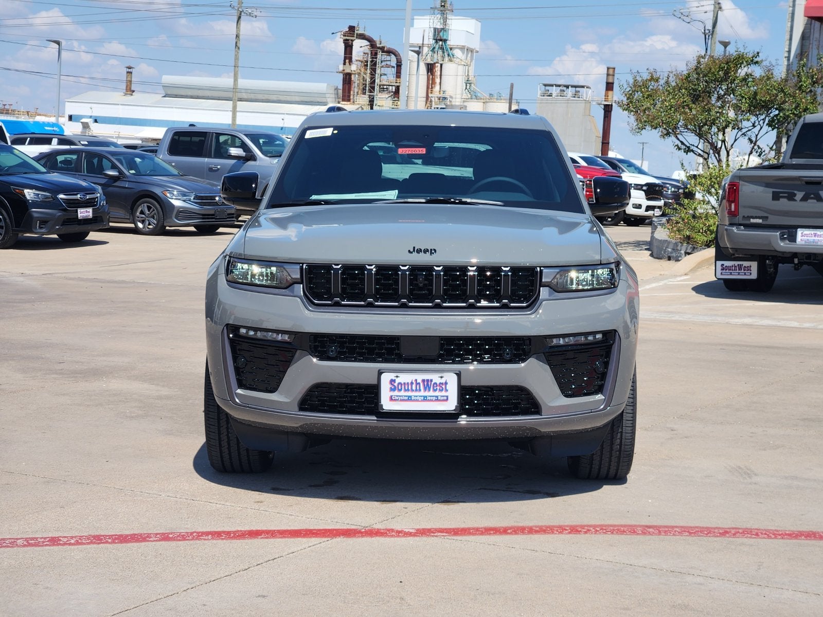 2027 Jeep Grand Cherokee GRAND CHEROKEE LIMITED RESERVE 4X4