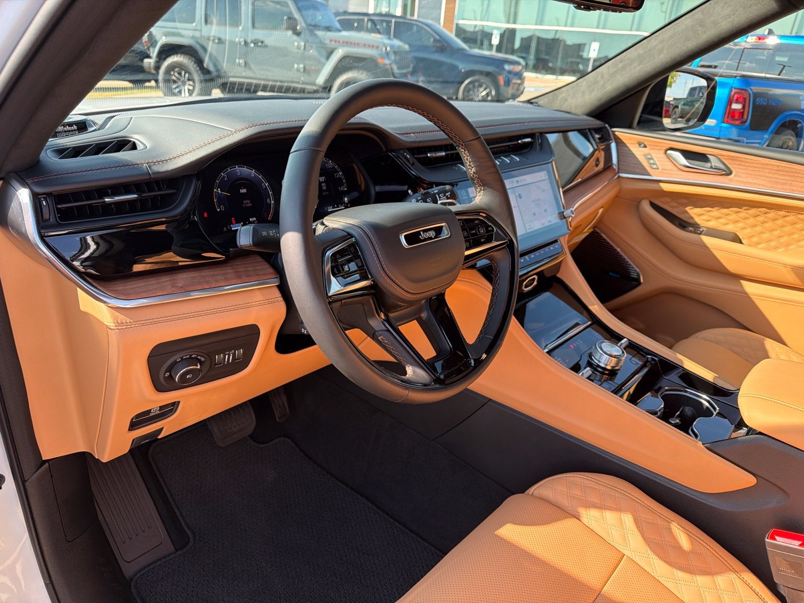 2027 Jeep Grand Cherokee GRAND CHEROKEE SUMMIT 4X4