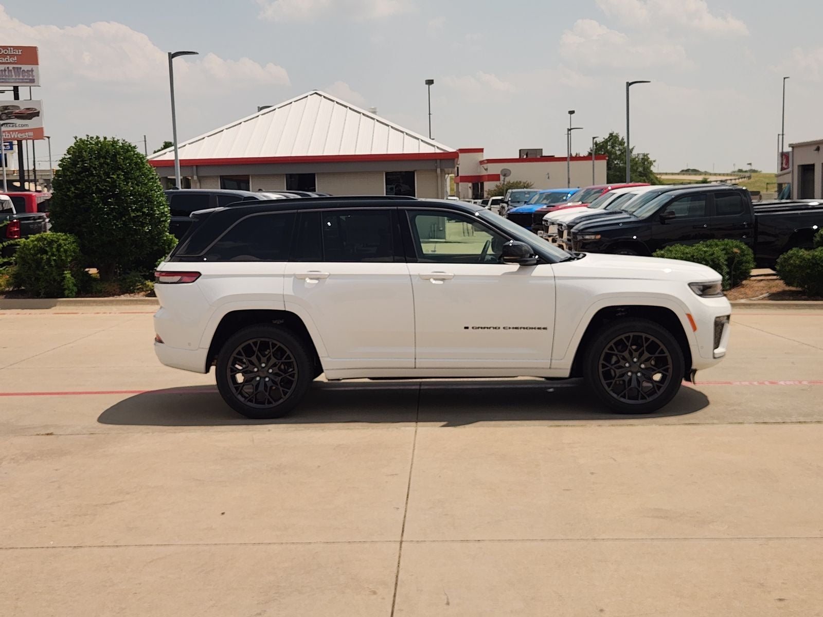 2026 Jeep Grand Cherokee GRAND CHEROKEE SUMMIT 4X4