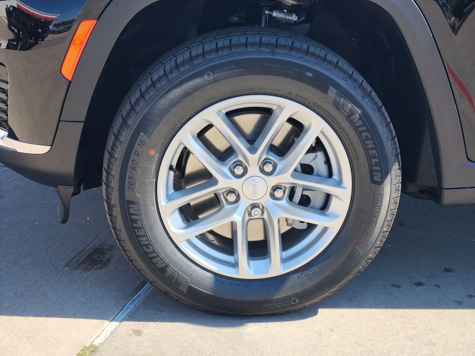 2025 Jeep Grand Cherokee GRAND CHEROKEE L LAREDO X 4X2