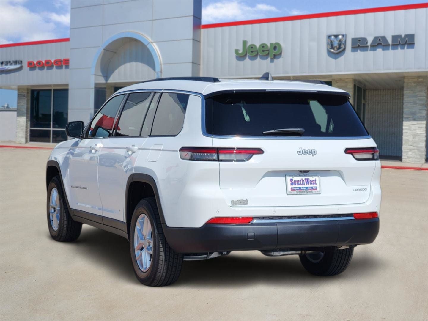 2026 Jeep Grand Cherokee GRAND CHEROKEE L LAREDO X 4X2