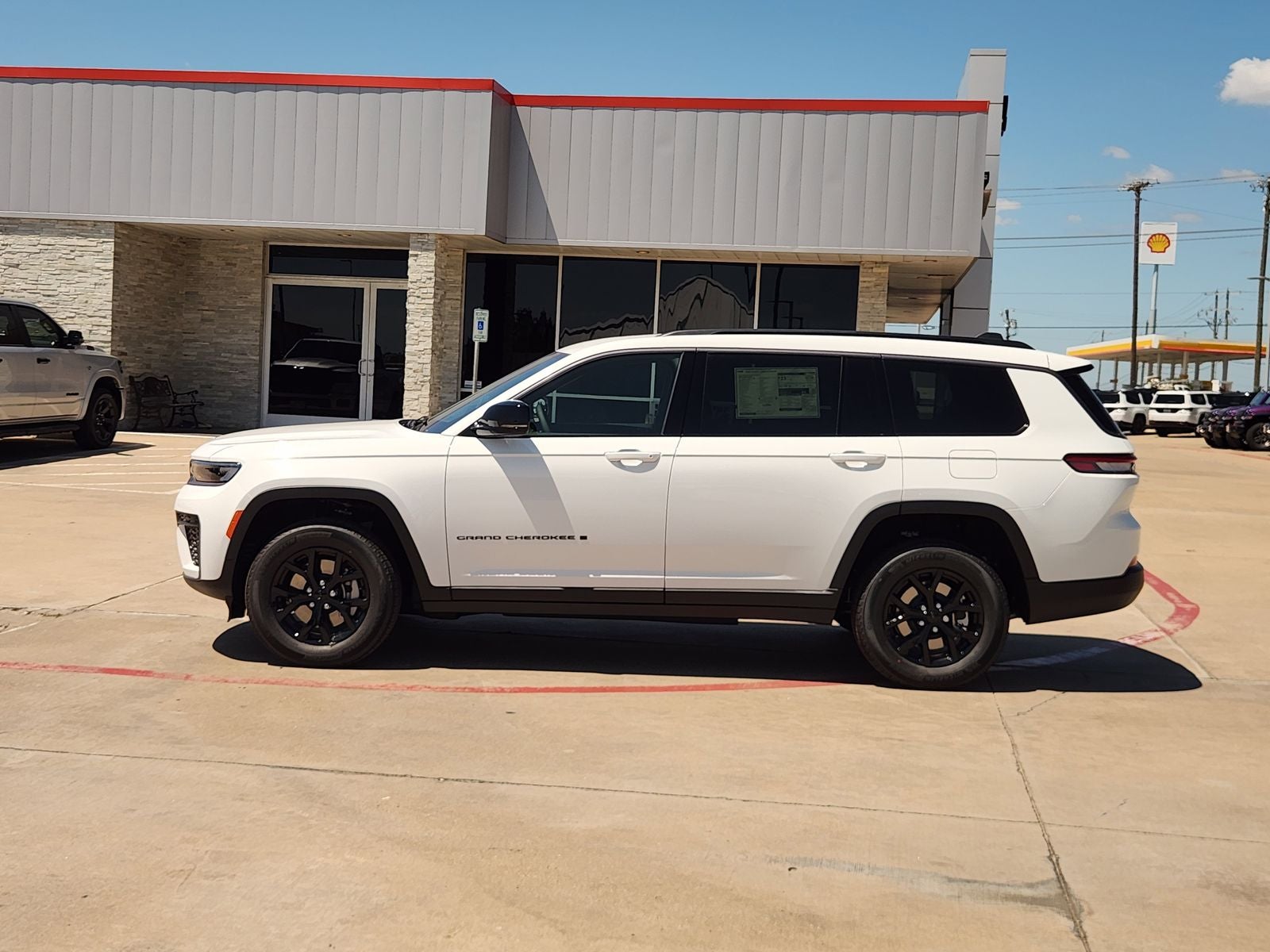 2026 Jeep Grand Cherokee GRAND CHEROKEE L LAREDO ALTITUDE 4X2