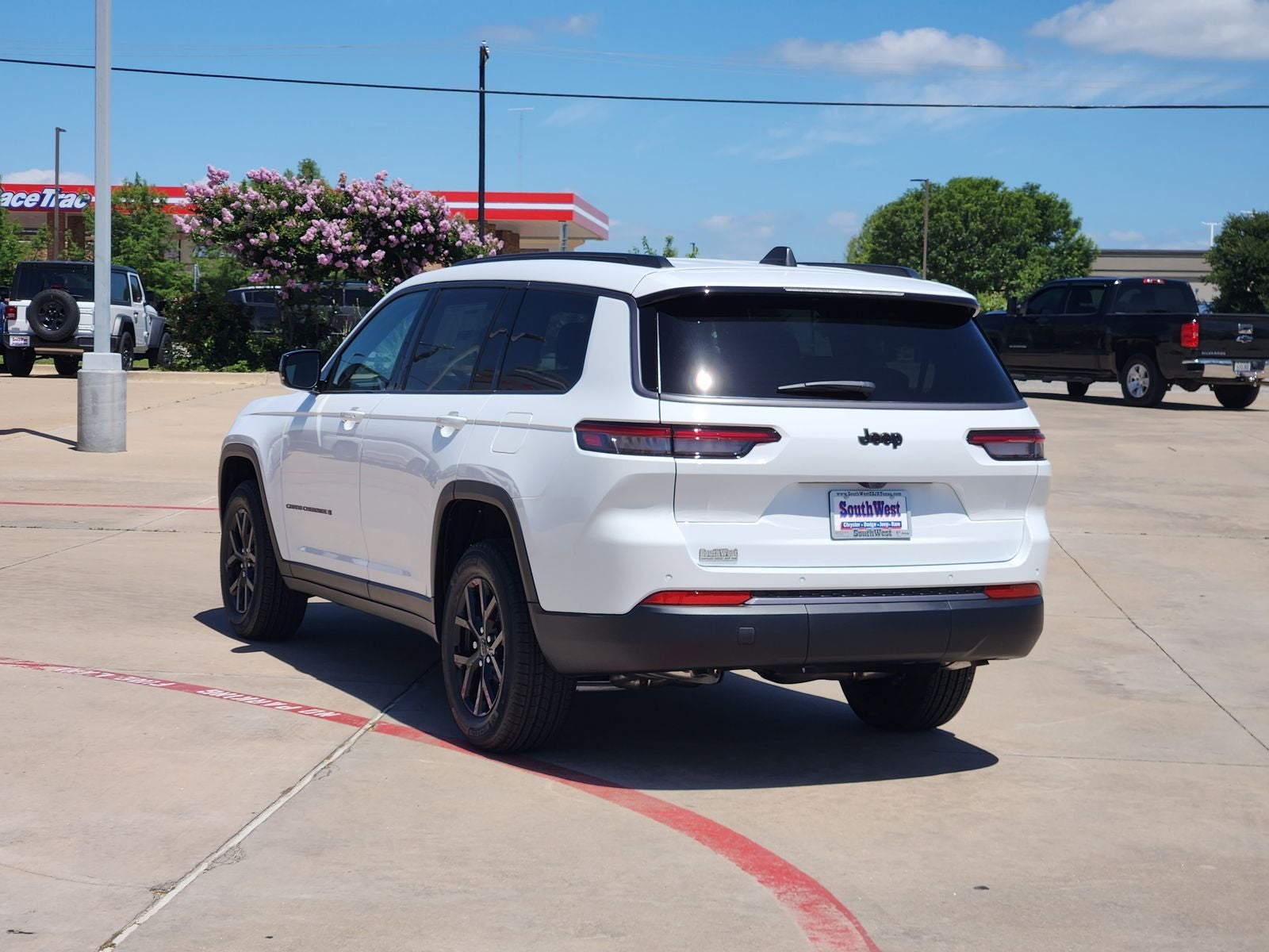 2026 Jeep Grand Cherokee GRAND CHEROKEE L LAREDO ALTITUDE 4X2