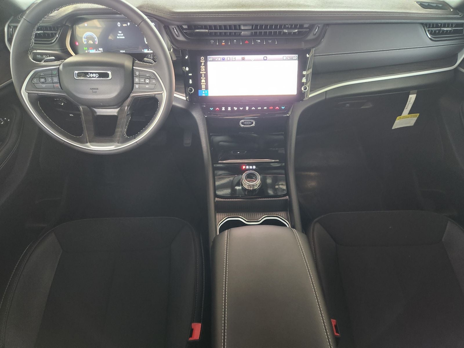 2026 Jeep Grand Cherokee GRAND CHEROKEE L LAREDO ALTITUDE 4X2