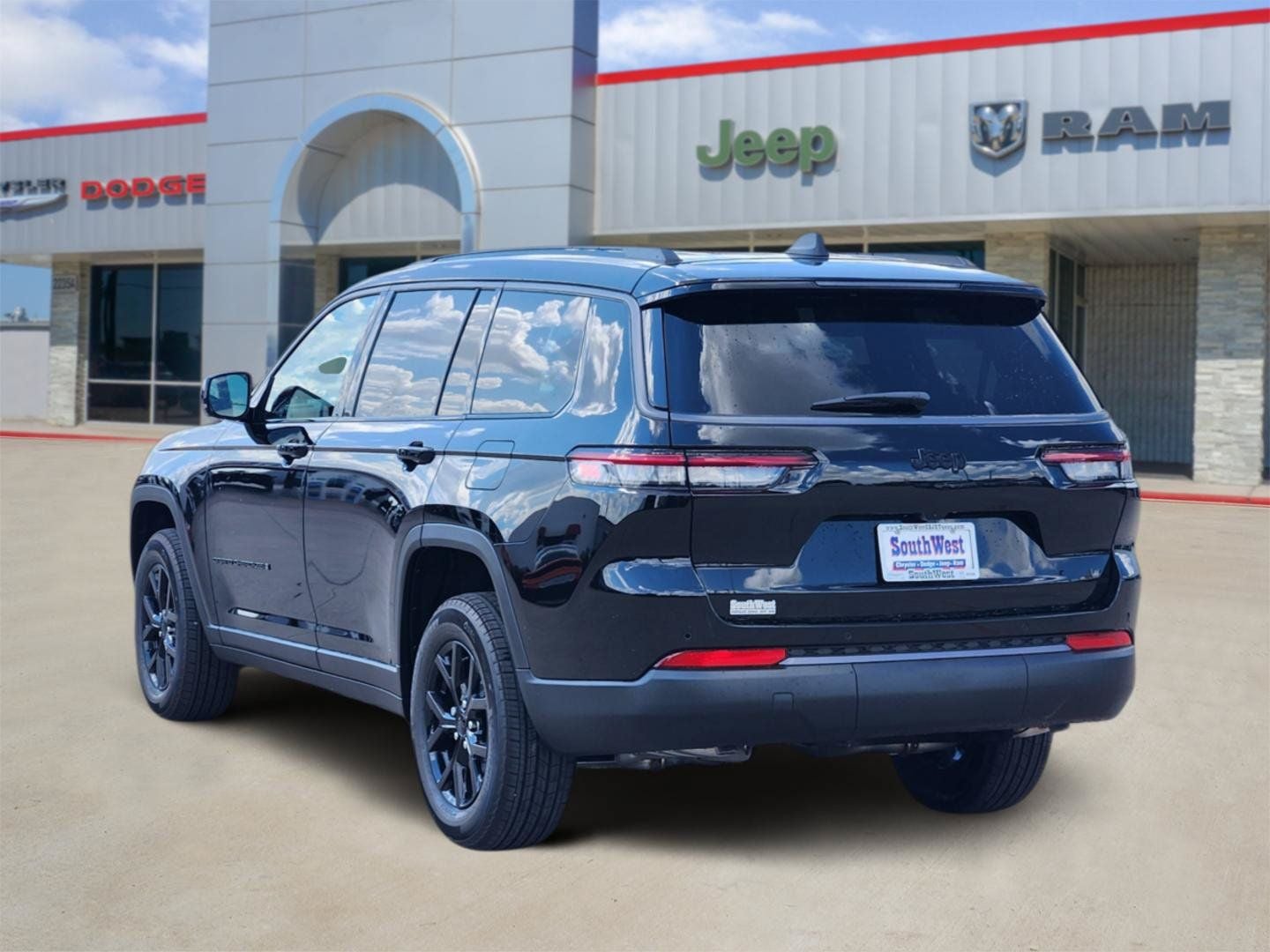 2026 Jeep Grand Cherokee GRAND CHEROKEE L LAREDO ALTITUDE 4X2