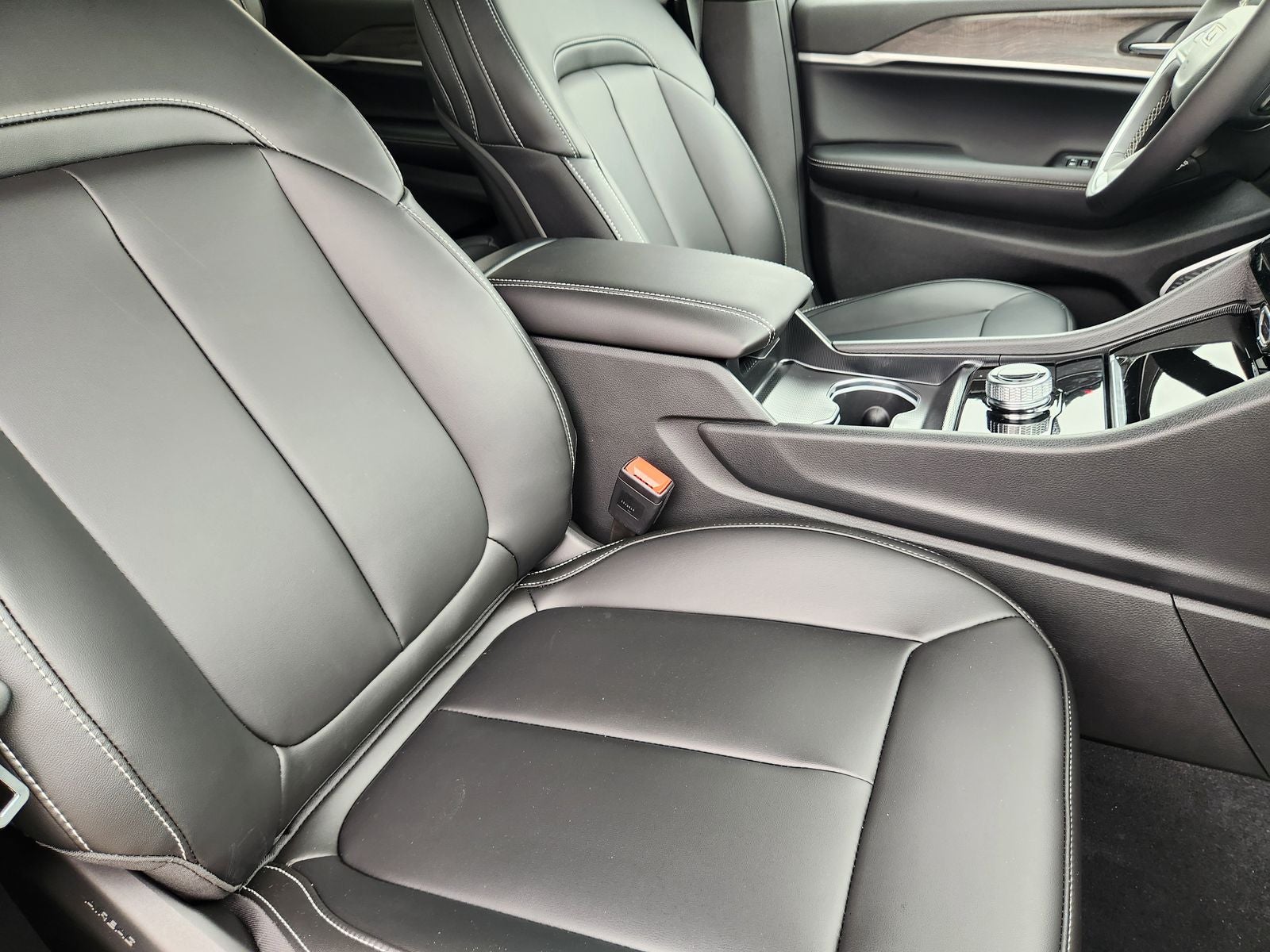 2026 Jeep Grand Cherokee GRAND CHEROKEE L LIMITED RESERVE 4X4