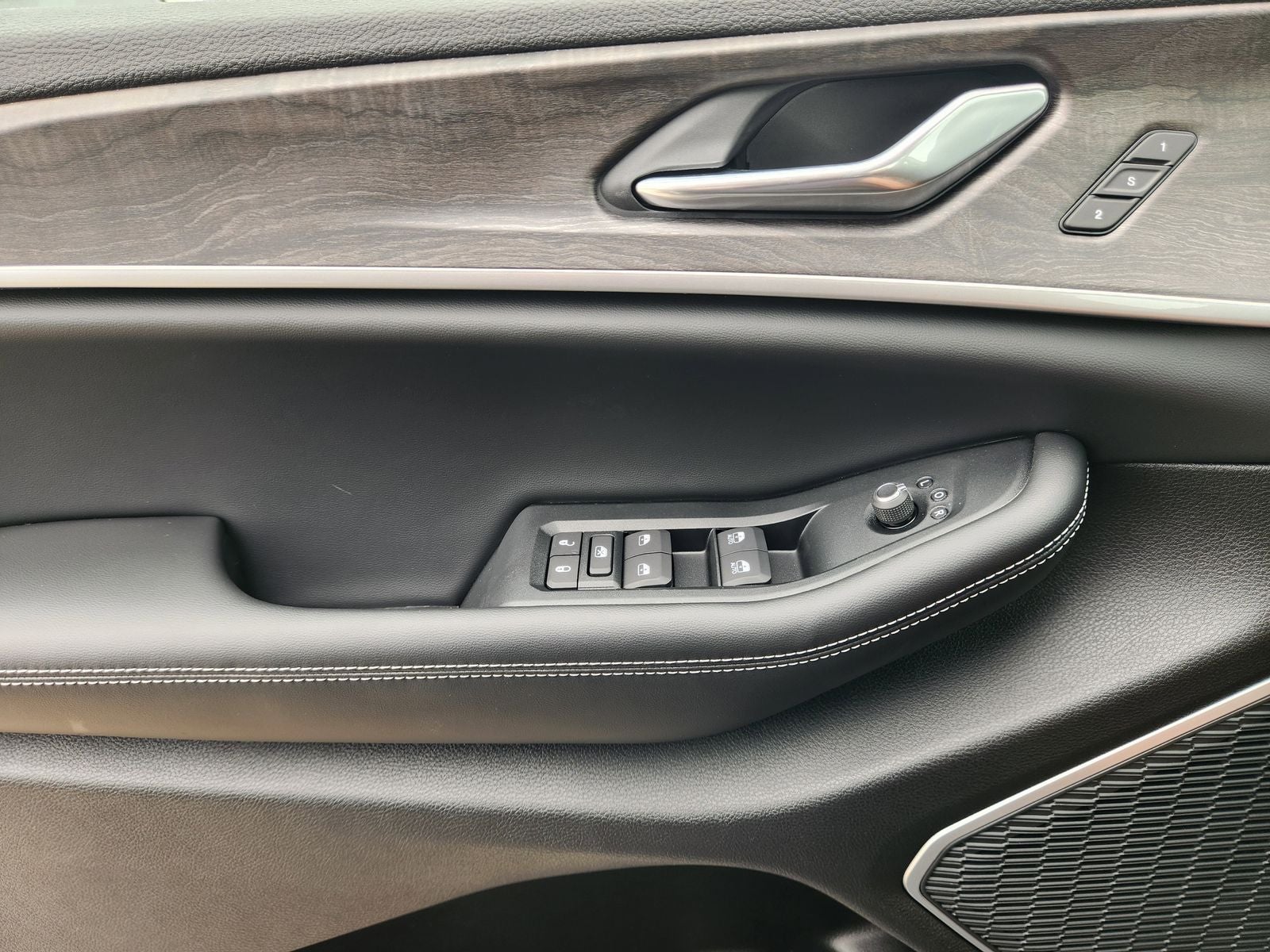 2026 Jeep Grand Cherokee GRAND CHEROKEE L LIMITED RESERVE 4X4