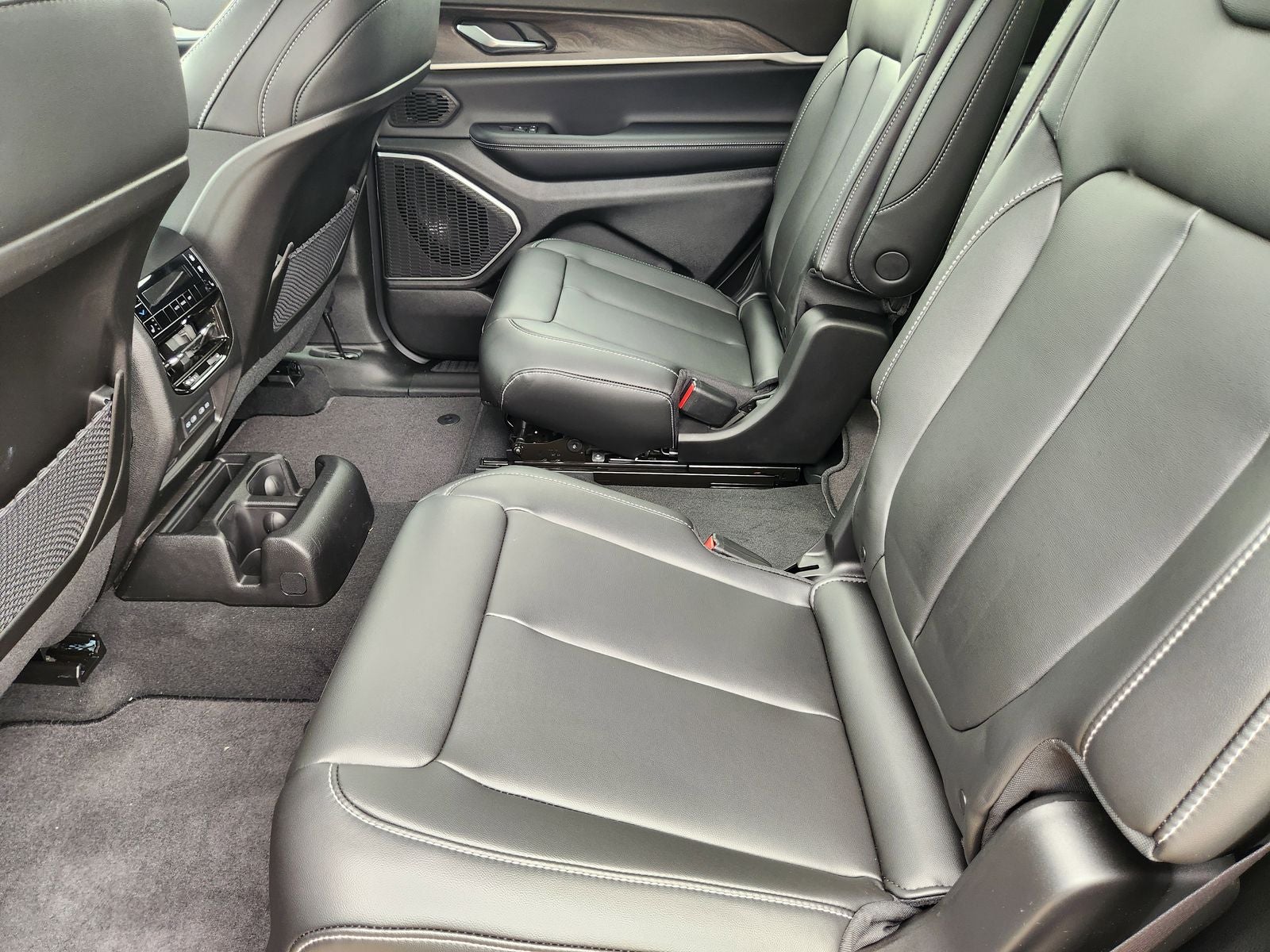 2026 Jeep Grand Cherokee GRAND CHEROKEE L LIMITED RESERVE 4X4