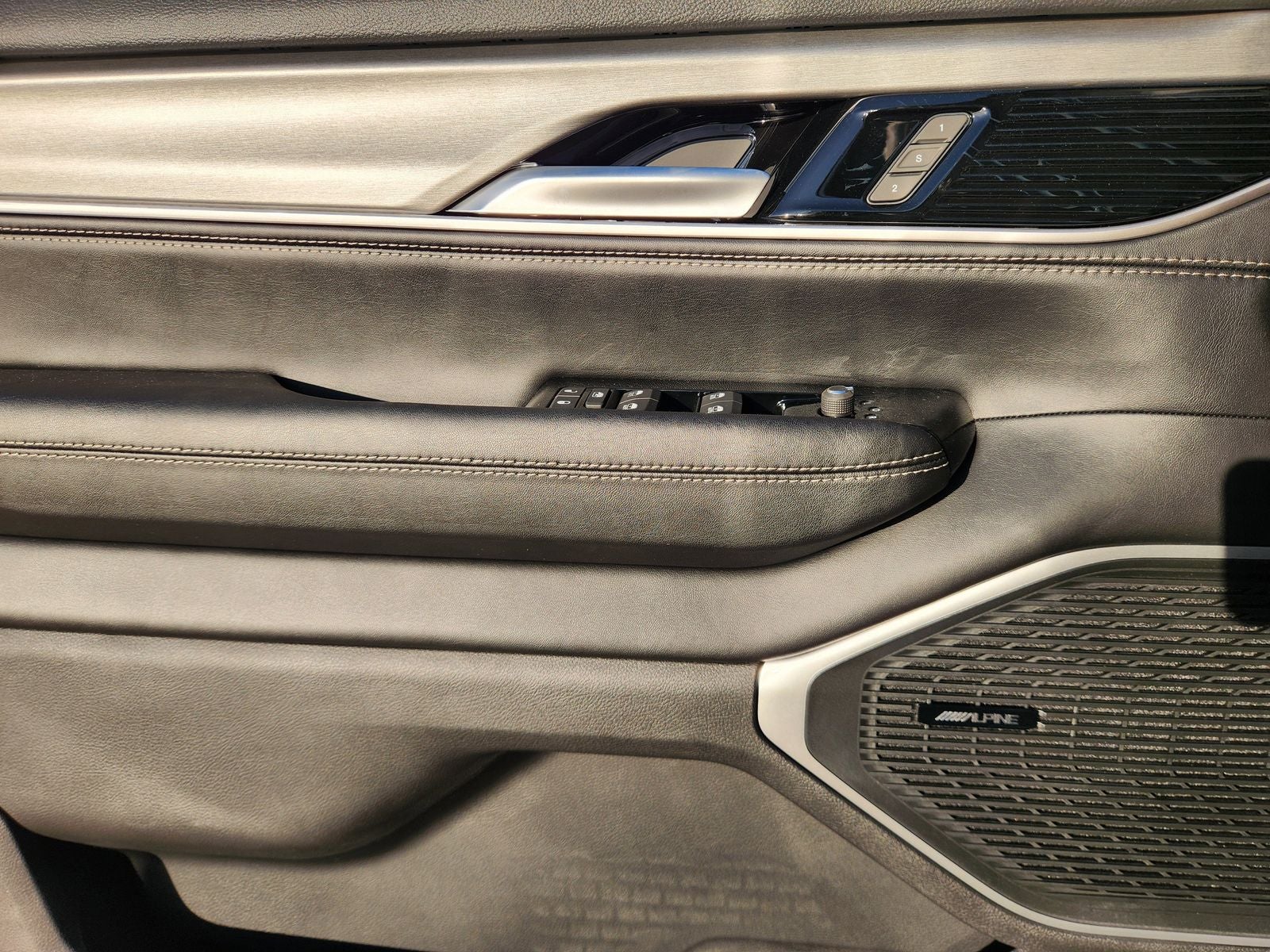 2025 Jeep Wagoneer WAGONEER CARBIDE 4X4