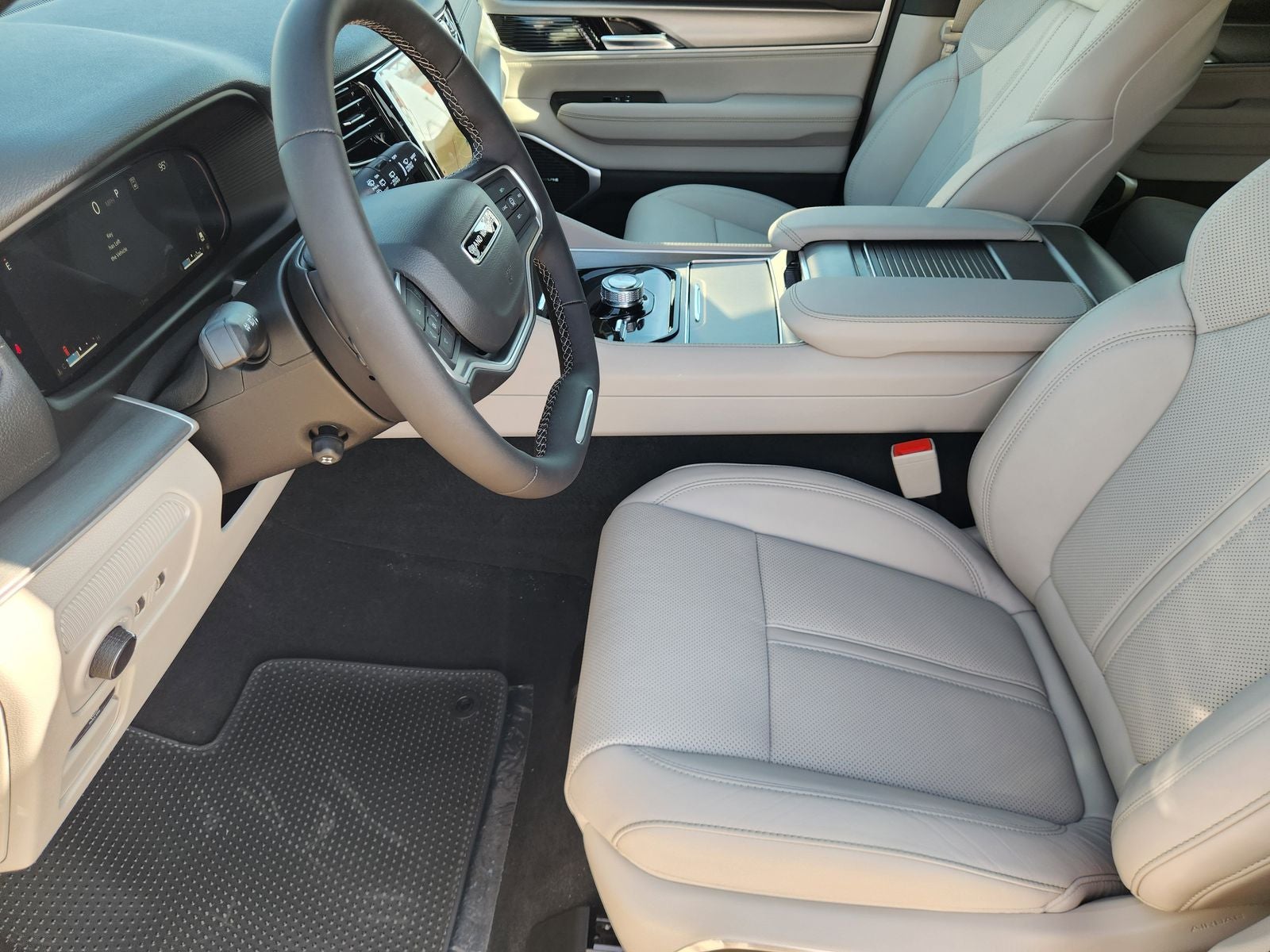 2026 Jeep Grand Wagoneer GRAND WAGONEER LIMITED ALTITUDE 4X4