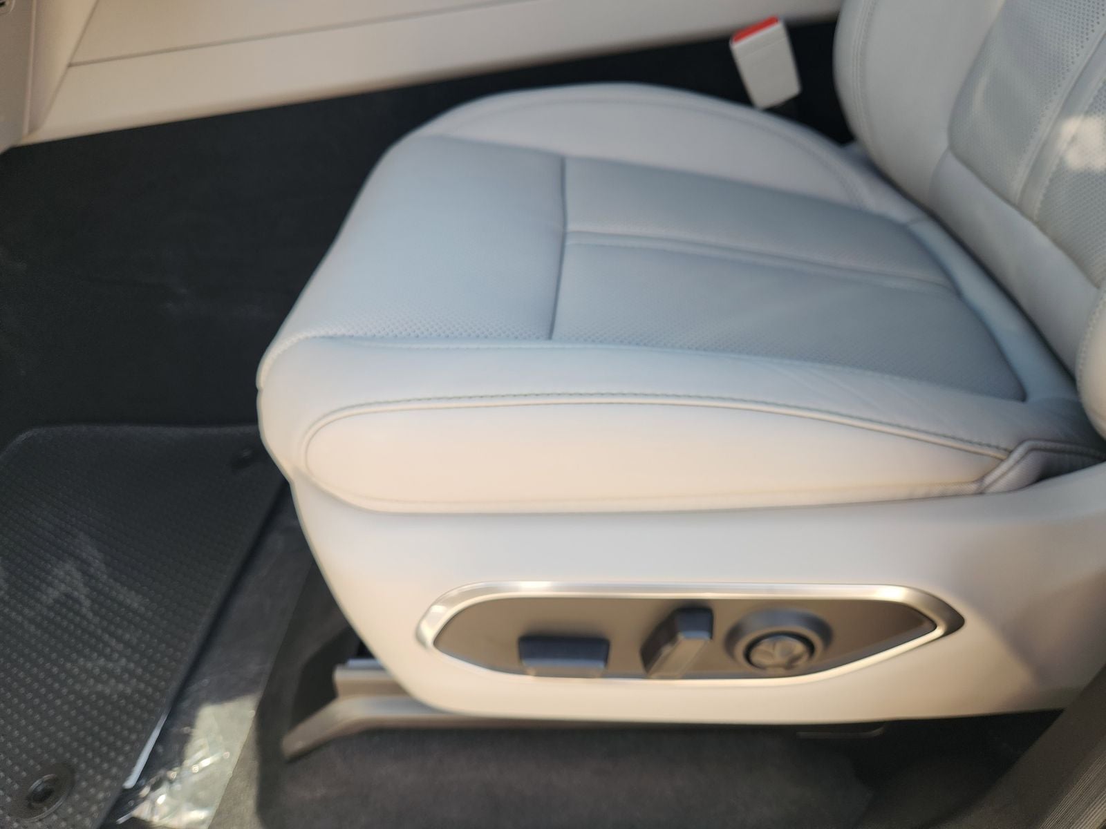 2026 Jeep Grand Wagoneer GRAND WAGONEER LIMITED ALTITUDE 4X4