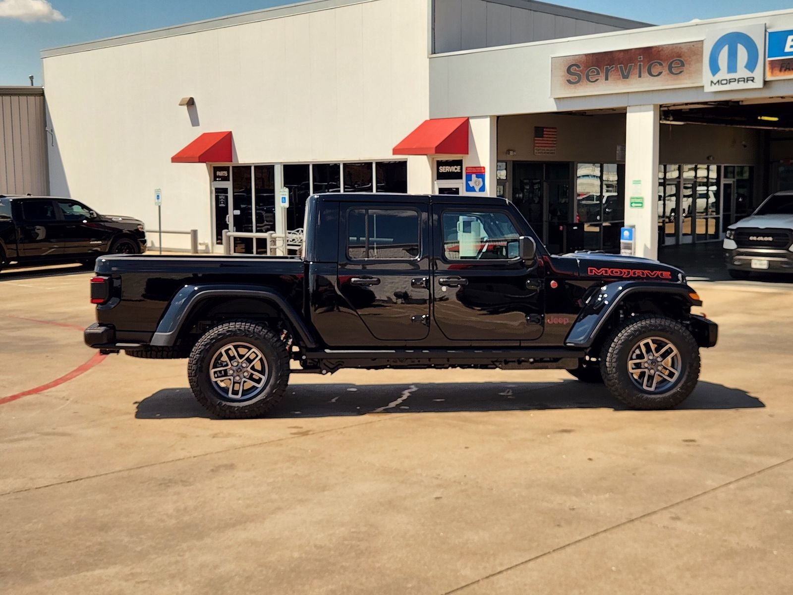 2026 Jeep Gladiator GLADIATOR MOJAVE X 4X4
