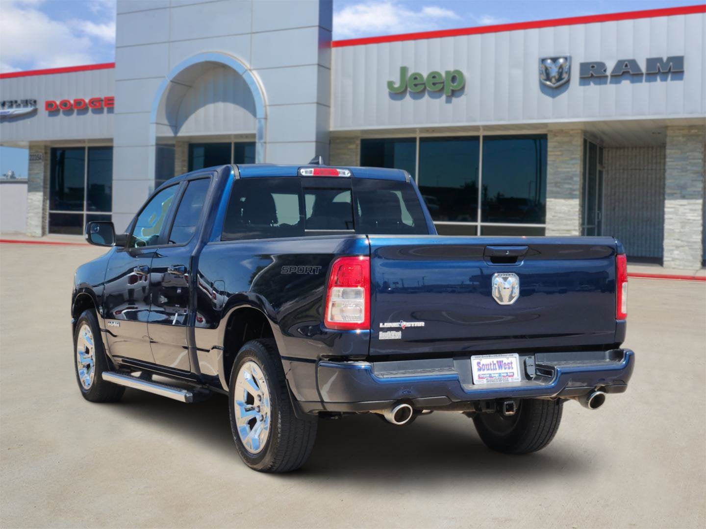 2022 RAM Ram 1500 Lone Star Quad Cab 4x2 6'4' Box