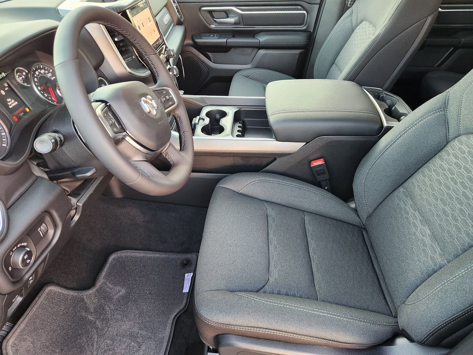 2026 RAM Ram 1500 RAM 1500 LONE STAR CREW CAB 4X2 5'7' BOX