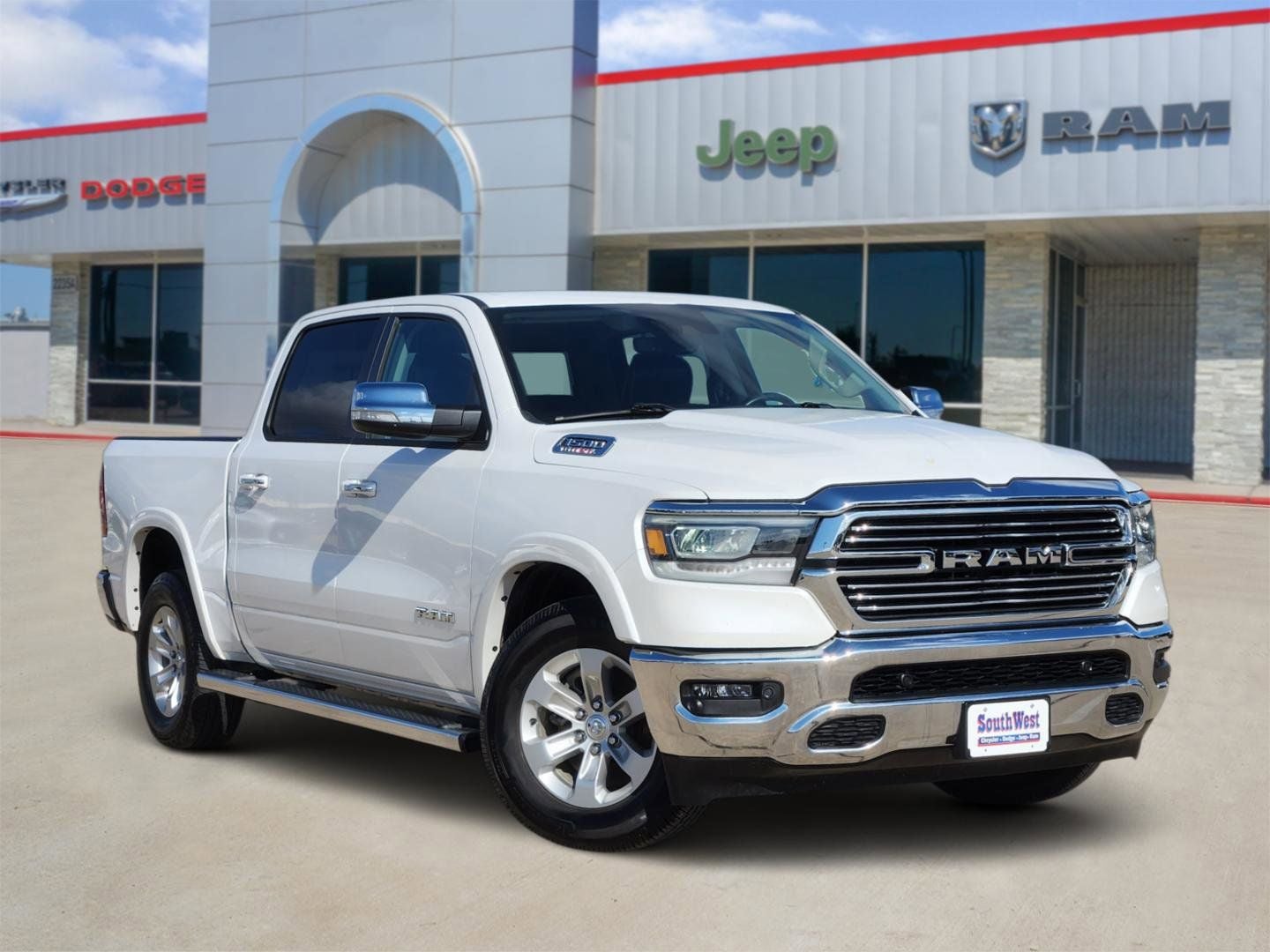 2022 RAM Ram 1500 Laramie Crew Cab 4x2 5'7' Box