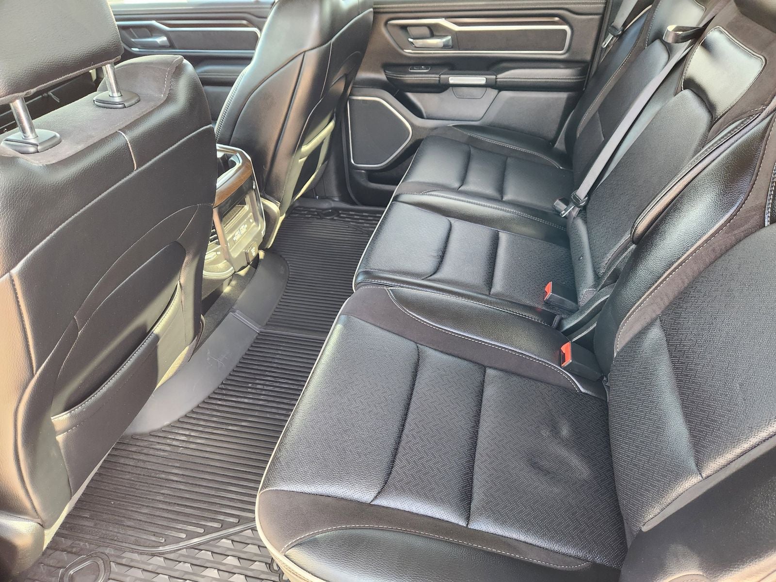 2022 RAM Ram 1500 Laramie Crew Cab 4x2 5'7' Box