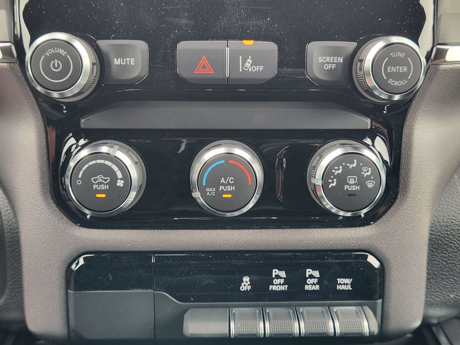 2026 RAM Ram 1500 RAM 1500 LONE STAR CREW CAB 4X4 5'7' BOX