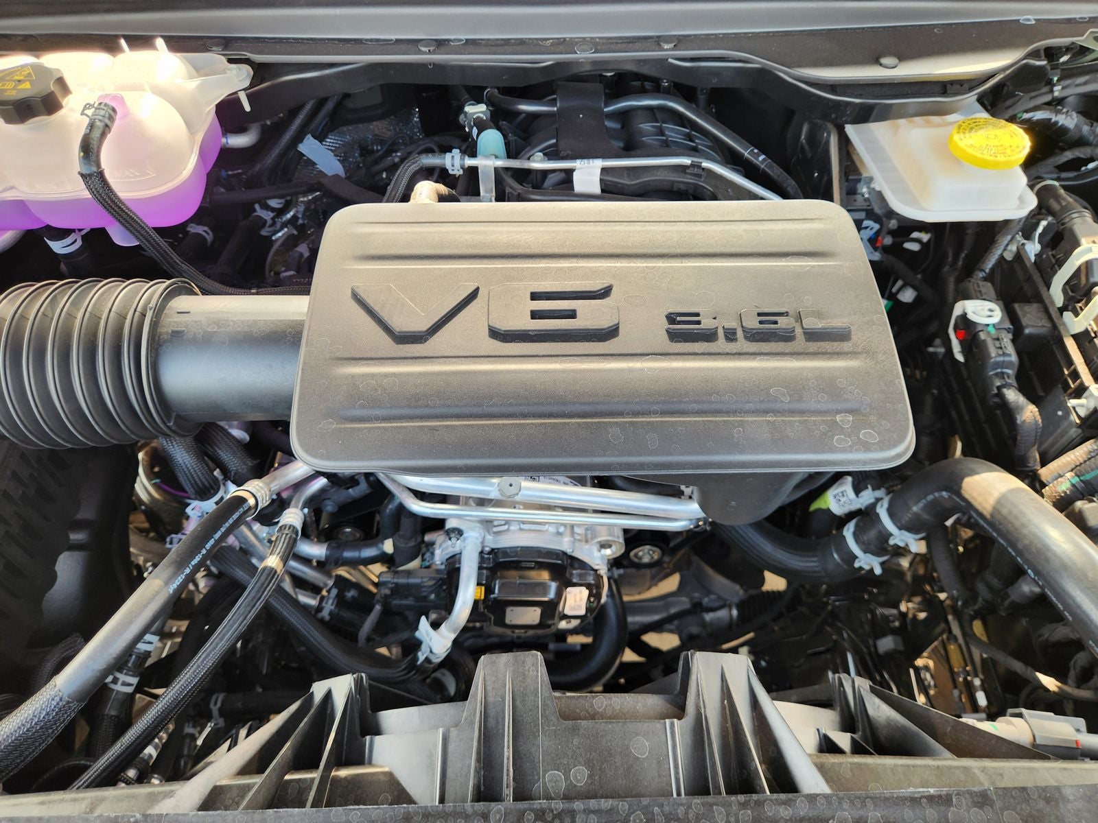 2026 RAM Ram 1500 RAM 1500 EXPRESS CREW CAB 4X4 5'7' BOX