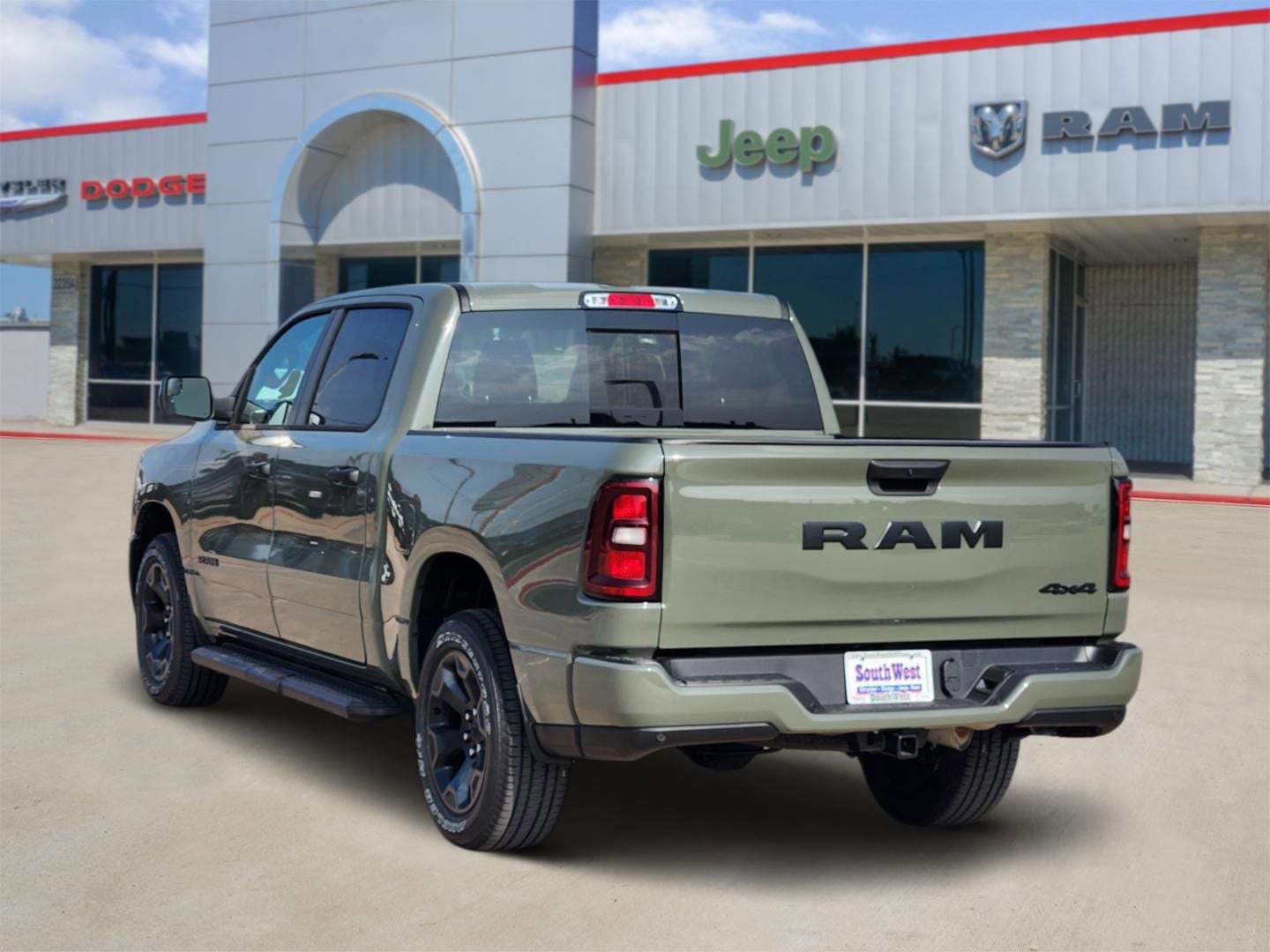 2026 RAM Ram 1500 RAM 1500 EXPRESS CREW CAB 4X4 5'7' BOX