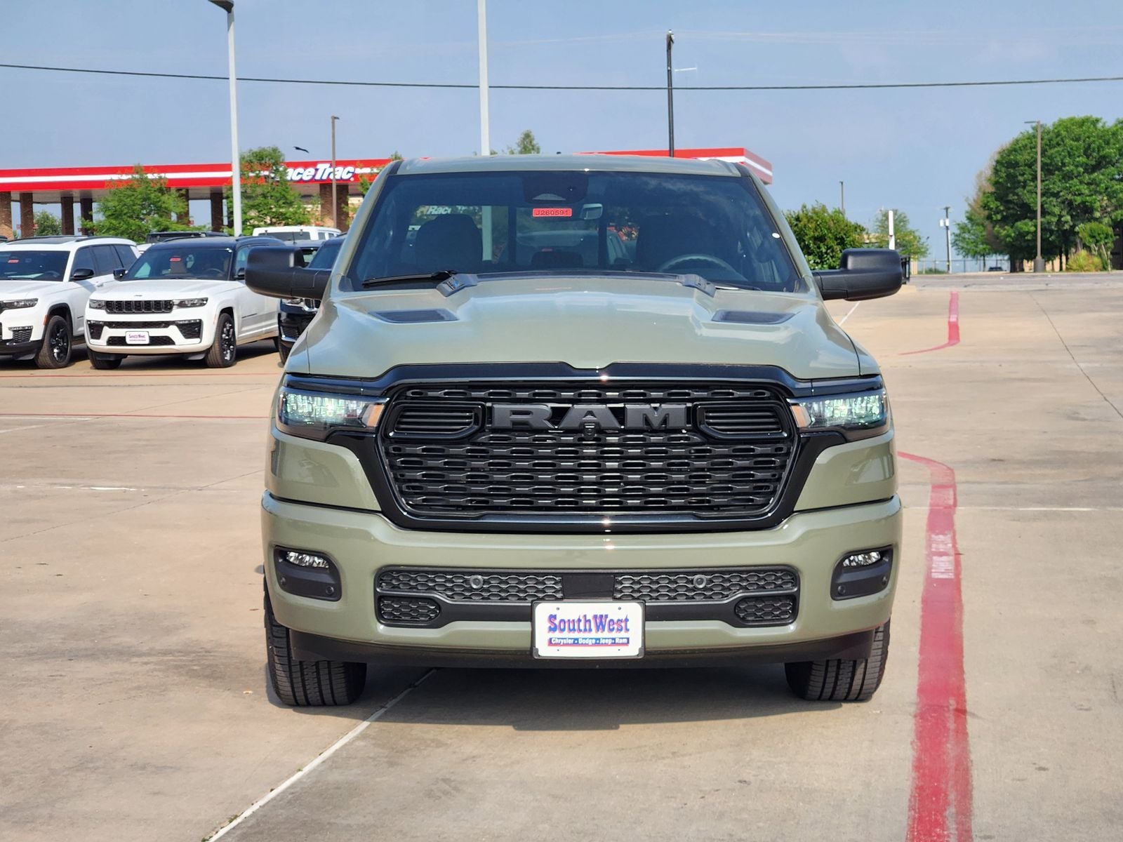 2026 RAM Ram 1500 RAM 1500 EXPRESS CREW CAB 4X4 5'7' BOX