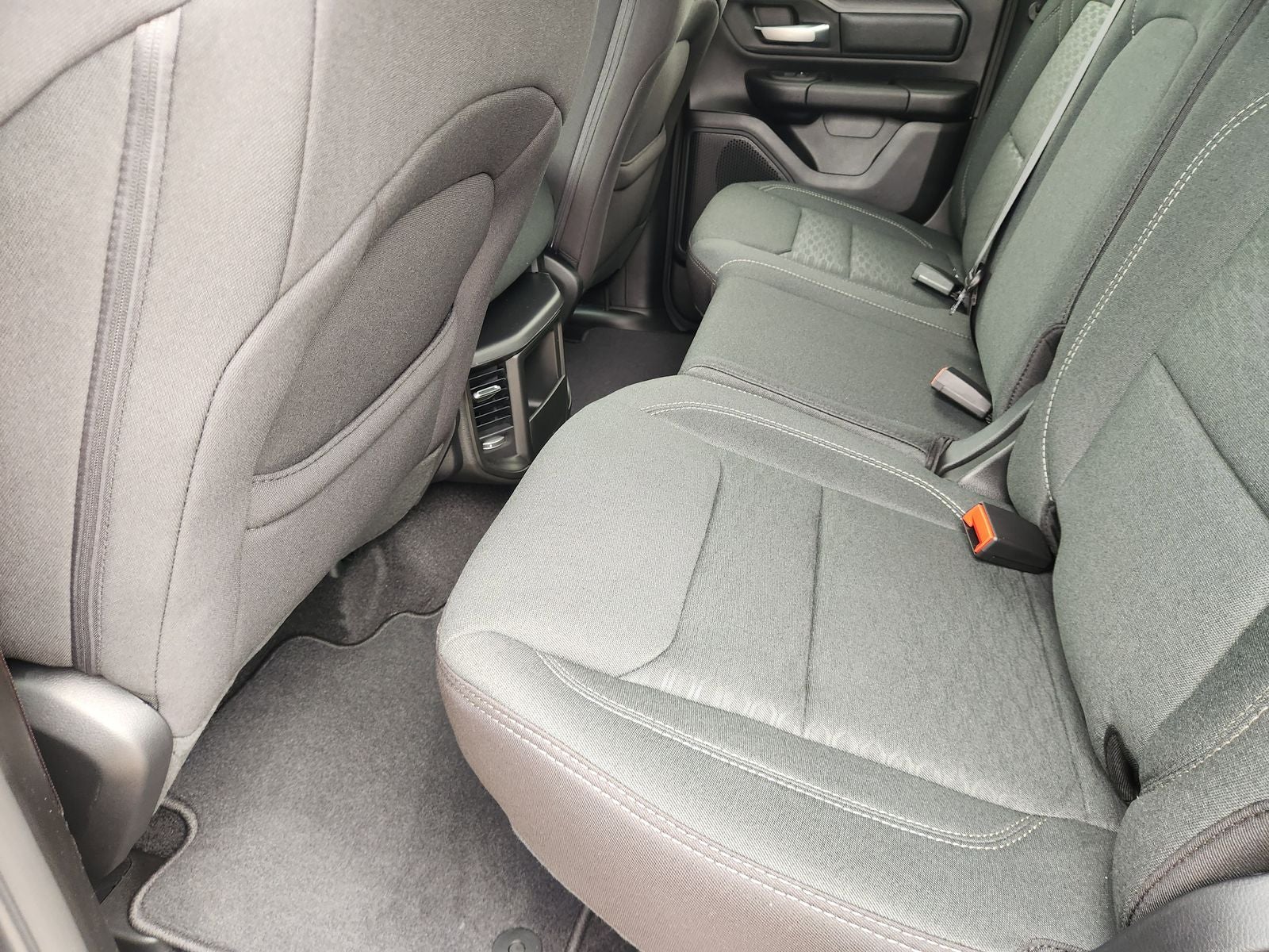 2026 RAM Ram 1500 RAM 1500 EXPRESS QUAD CAB 4X2 6'4' BOX