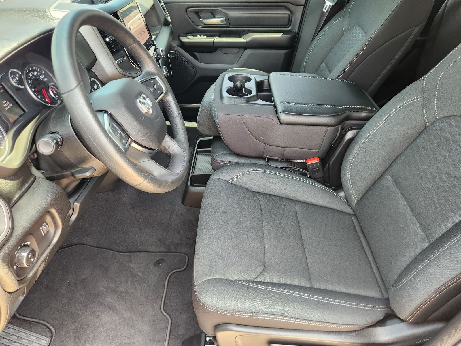 2026 RAM Ram 1500 RAM 1500 EXPRESS QUAD CAB 4X2 6'4' BOX
