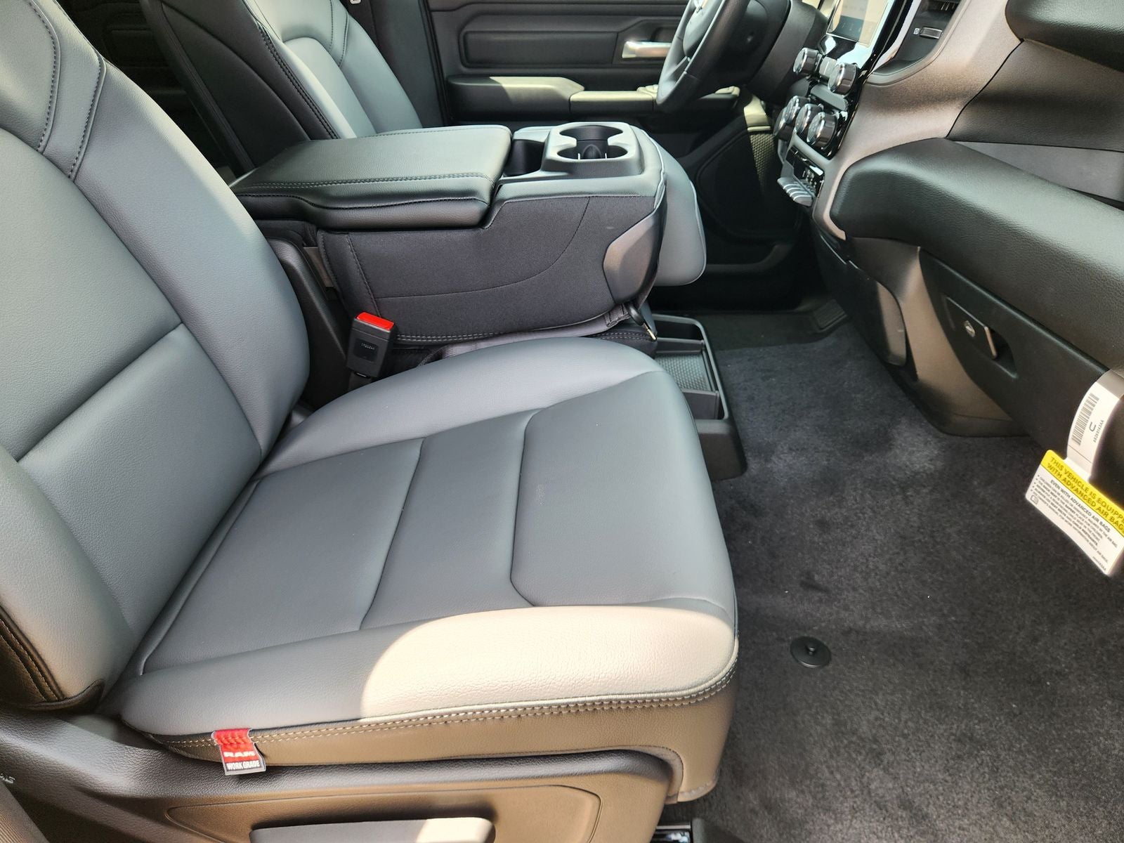 2026 RAM Ram 1500 RAM 1500 TRADESMAN QUAD CAB 4X2 6'4' BOX