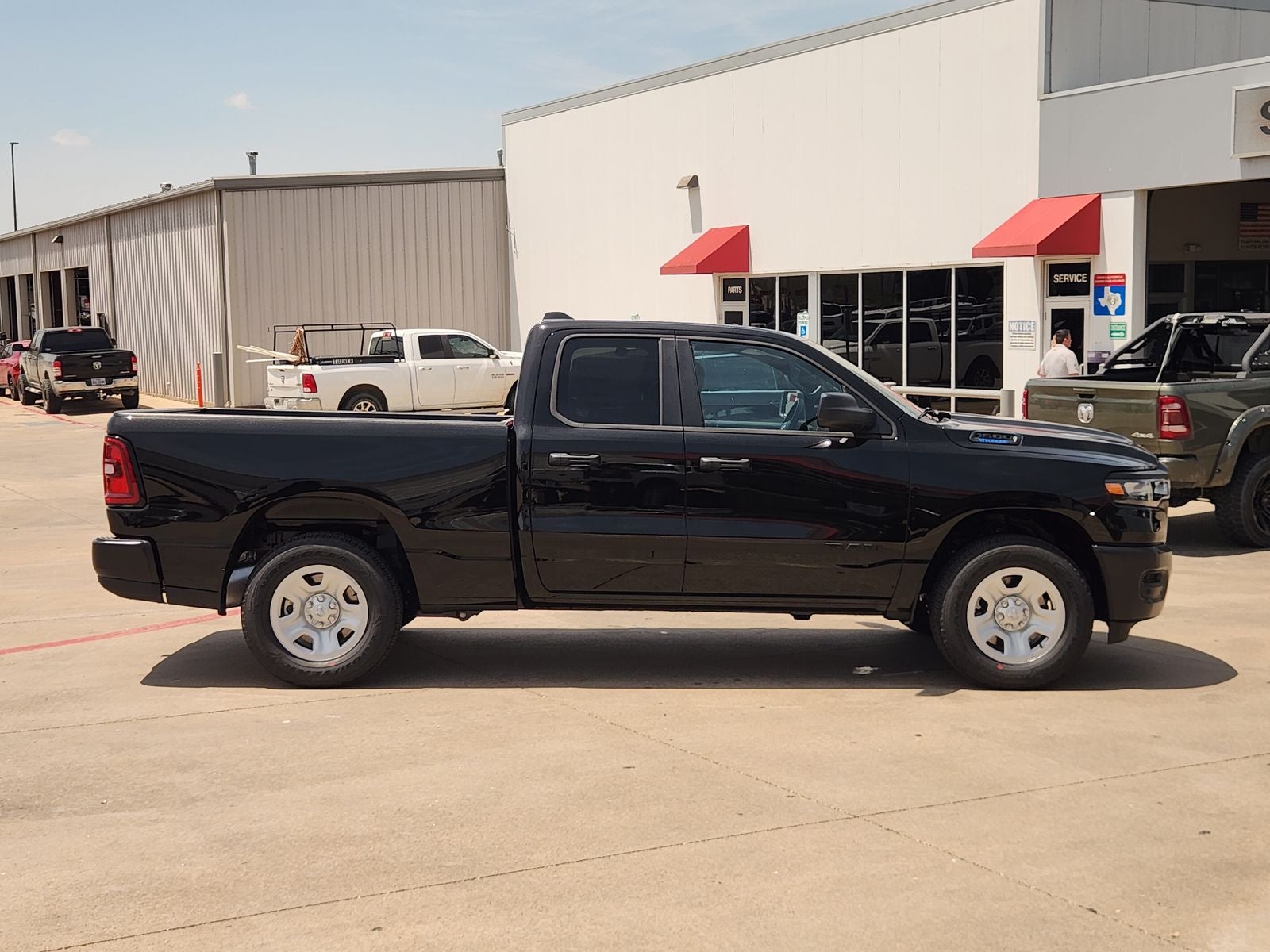 2026 RAM Ram 1500 RAM 1500 TRADESMAN QUAD CAB 4X2 6'4' BOX
