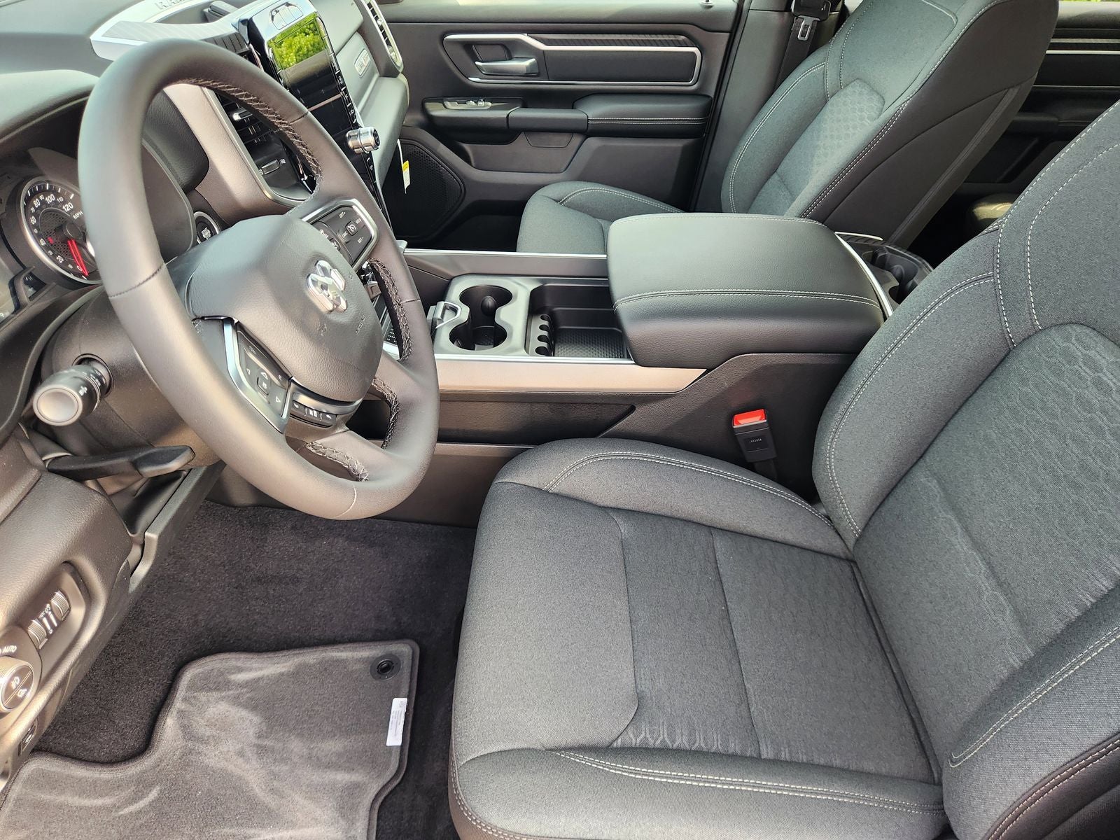 2026 RAM Ram 1500 RAM 1500 LONE STAR CREW CAB 4X4 5'7' BOX