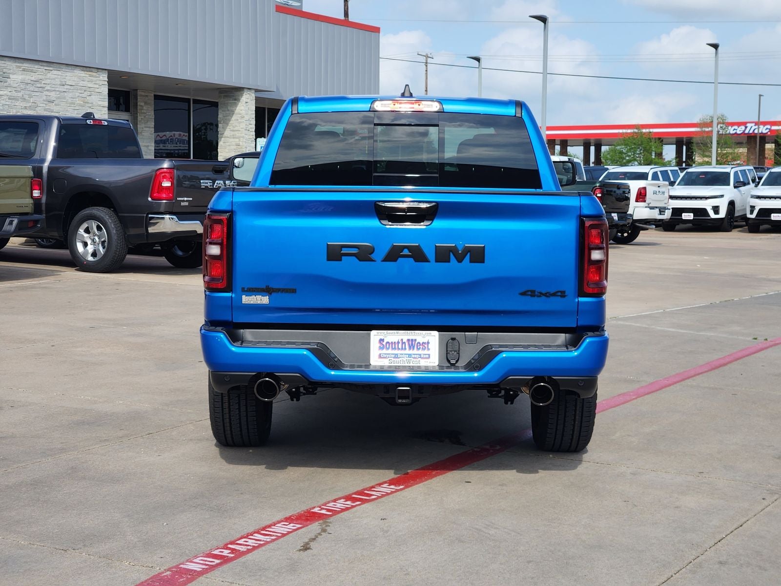 2026 RAM Ram 1500 RAM 1500 LONE STAR CREW CAB 4X4 5'7' BOX